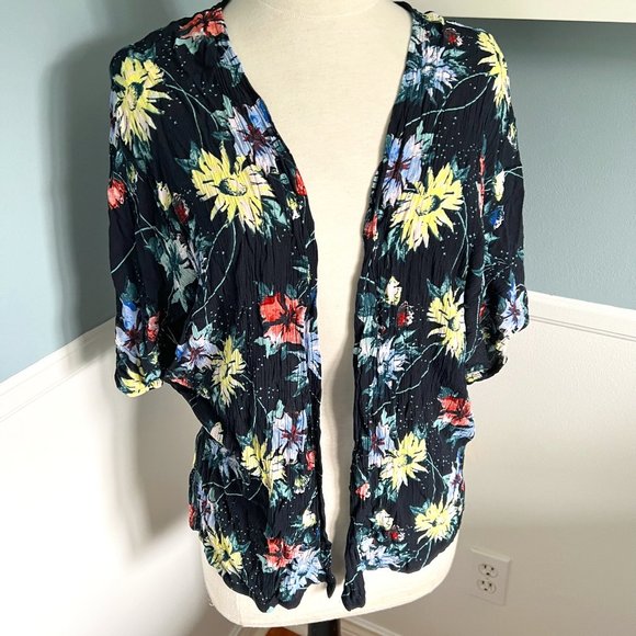 O'Neill - loose top - beach cover up - Picture 1 of 9